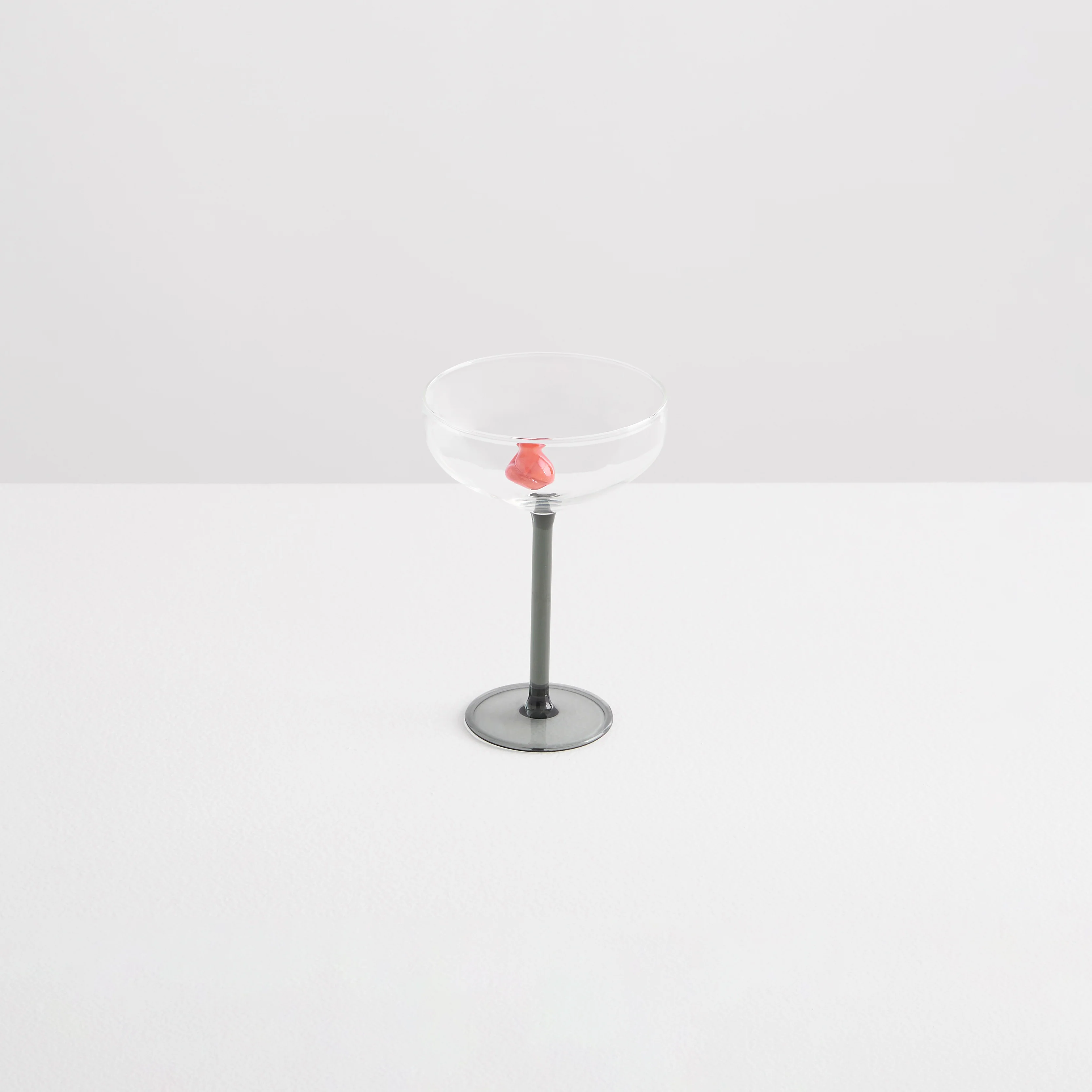 Manhattan Glass | Smoke & Red - Image 4